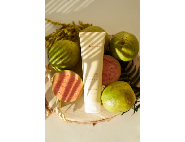 Creamy Body Scrub with Guava